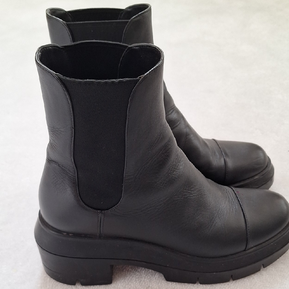 Stuart Weitzman Women Black Leather Ankle Boots Used Size 6.5